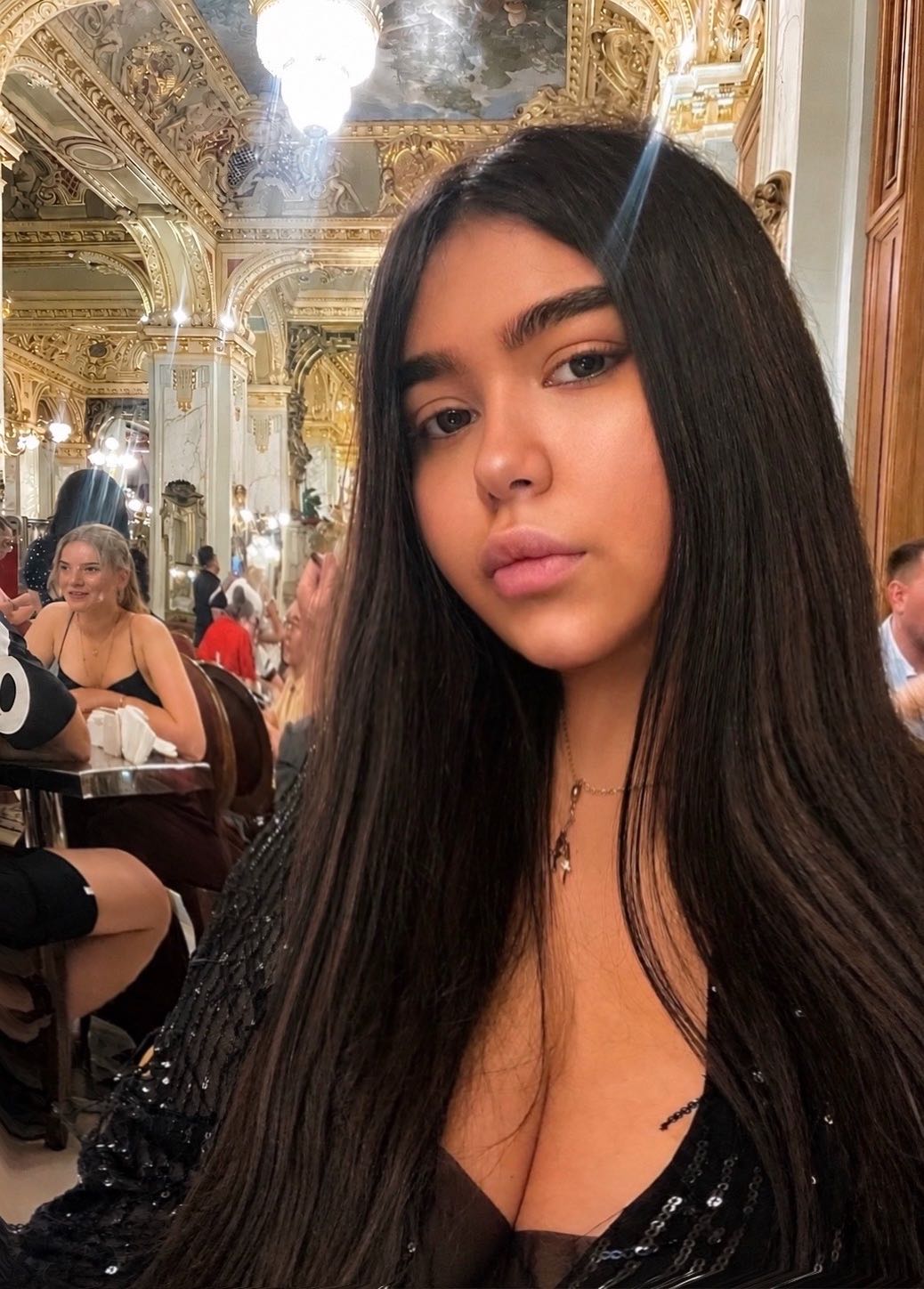 Live on LivCam — Nan